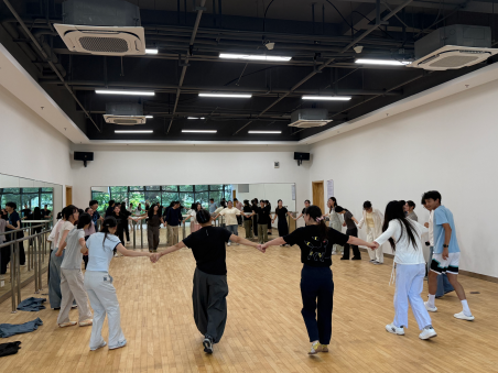医教协同 共筑校园“心”防线——苏州市护理学会精神卫生护理专委会开展教师赋能减压科普活动(图4) 医教协同 共筑校园“心”防线——苏州市护理学会精神卫生护理专委会开展教师赋能减压科普活动(图4)